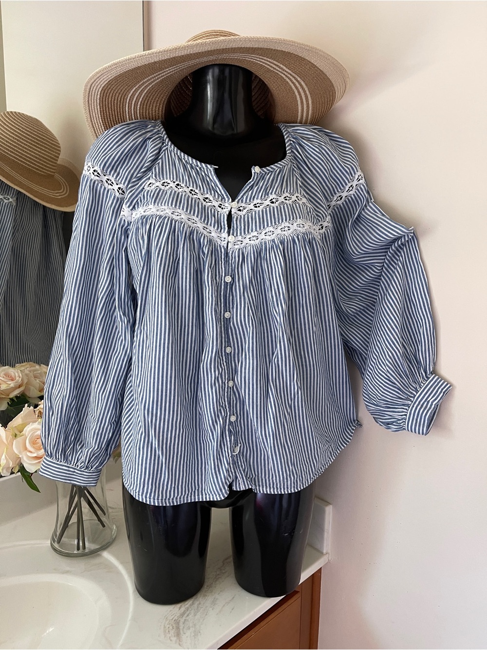 OLD NAVY Blue Cotton Too SMALL Women’s Shirt Blouse size S Balloon Sleeves